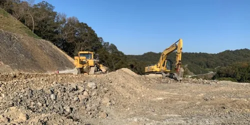 とび・土工工事の施工現場