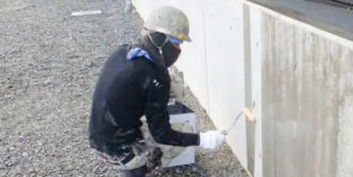塗装工事の施工現場