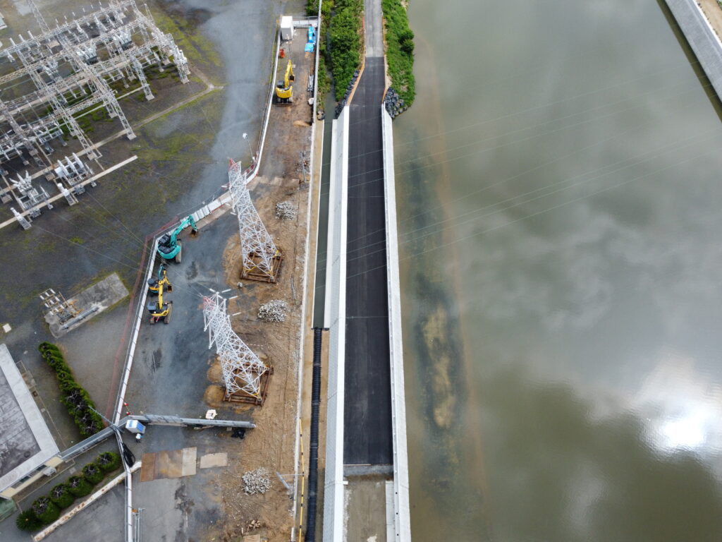 公共　河川激特工事（護岸工その6）の施工写真