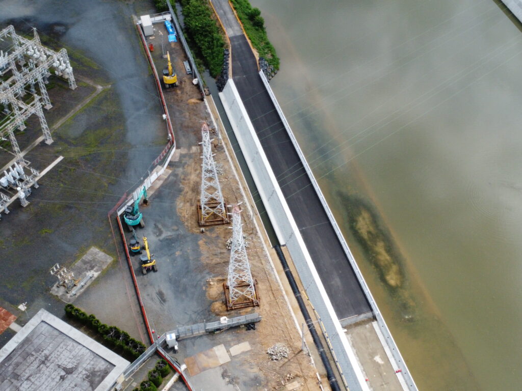 公共　河川激特工事（護岸工その6）の施工写真