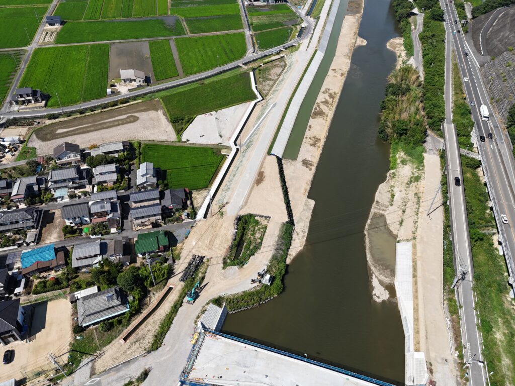 公共　公共　河川激特工事（護岸工その30）
